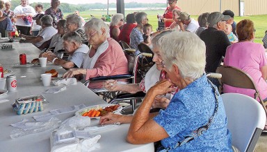 Community cookout at Hardin Hills for the Fourth of July