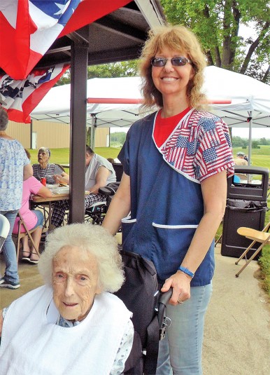 Community cookout at Hardin Hills for the Fourth of July
