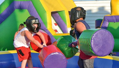 Inflatables jousting